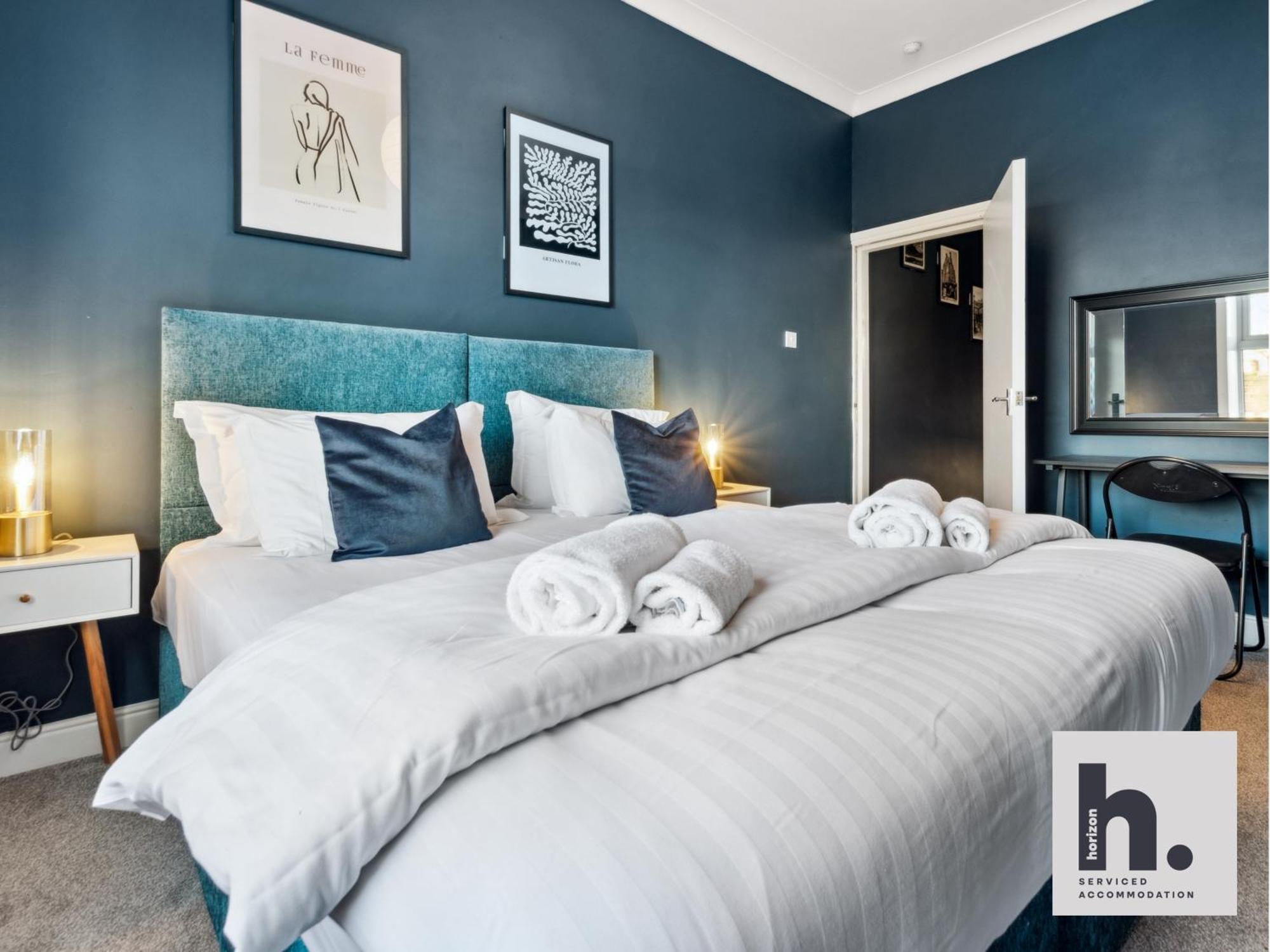 Free Parking - Penthouse - Business Stays - Relocating - St ฮาร์โรเกต ภายนอก รูปภาพ