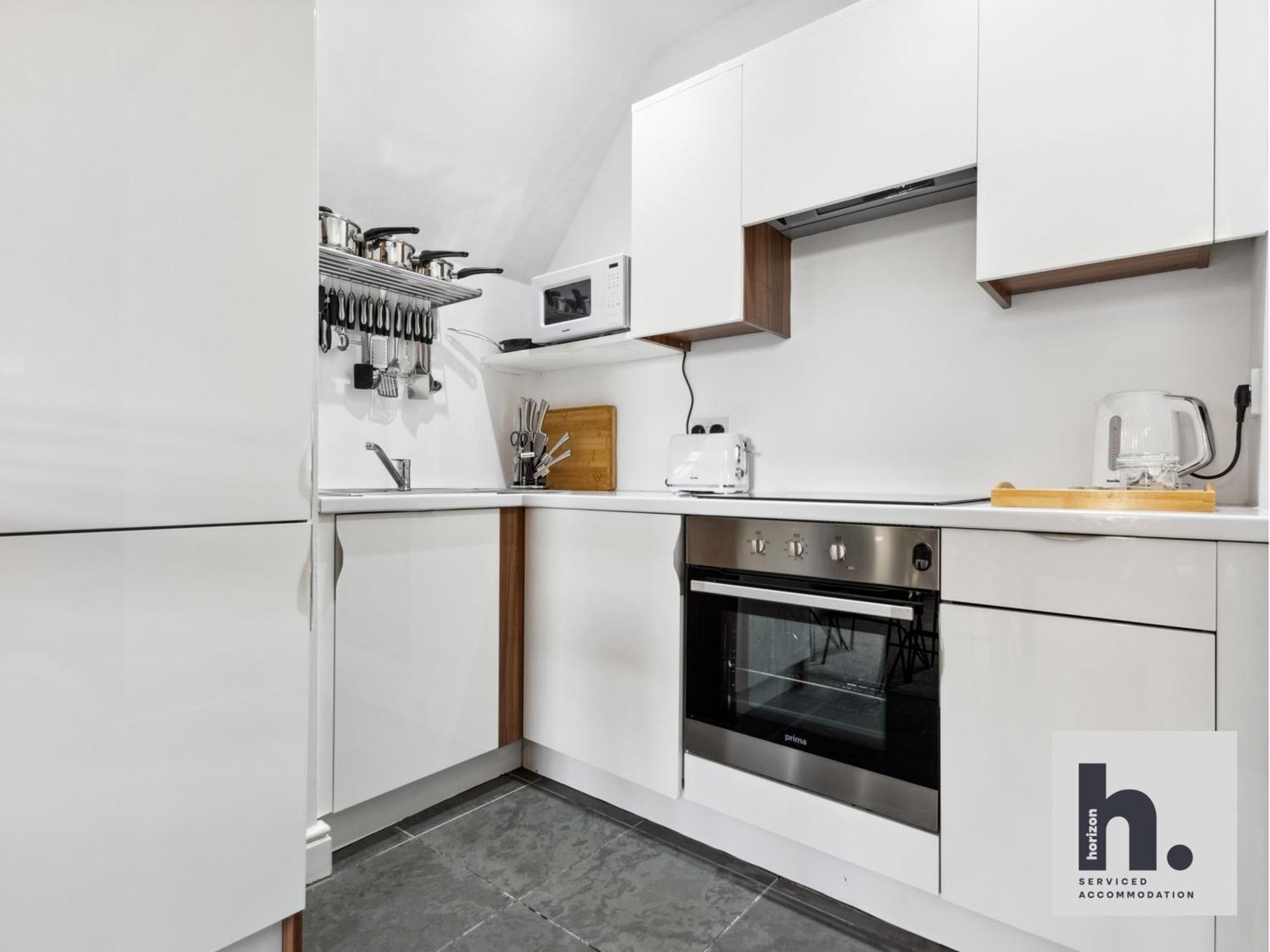 Free Parking - Penthouse - Business Stays - Relocating - St ฮาร์โรเกต ภายนอก รูปภาพ